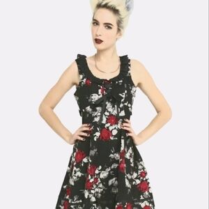 Hot topic rose dress
